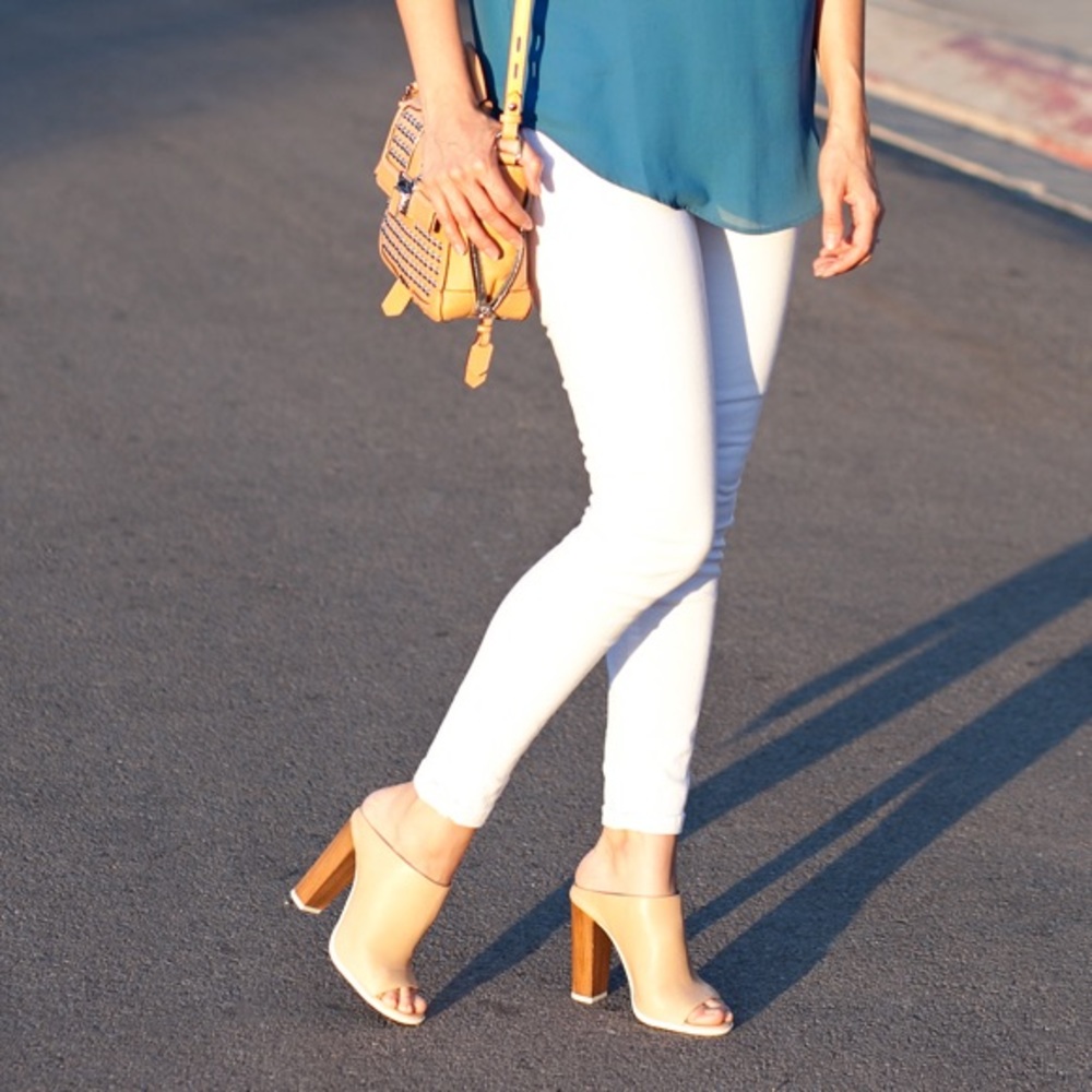 Joe’s Skinny Ankle White Stretch Jeans 27